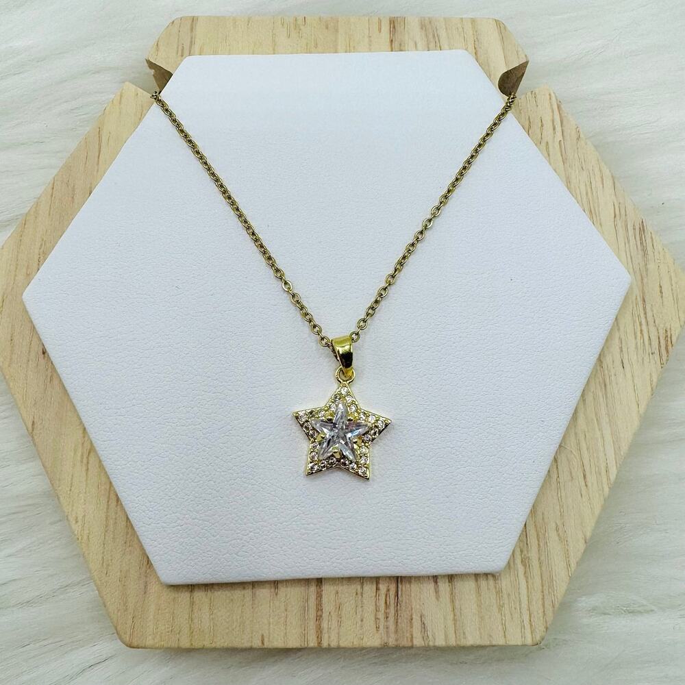 Golden Retro Star Pendant Necklace